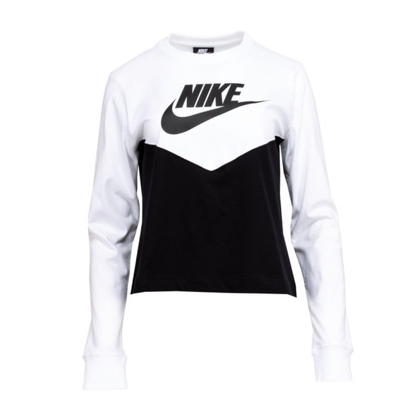 Nike Tops Nwt Womens Nike Logo Black And White Long Sleeve Poshmark